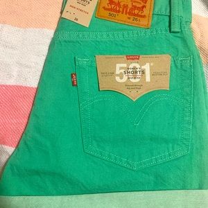 Levi’s button up shorts. Size 26. BNWT